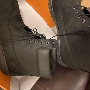 Black Timberlands 🔥